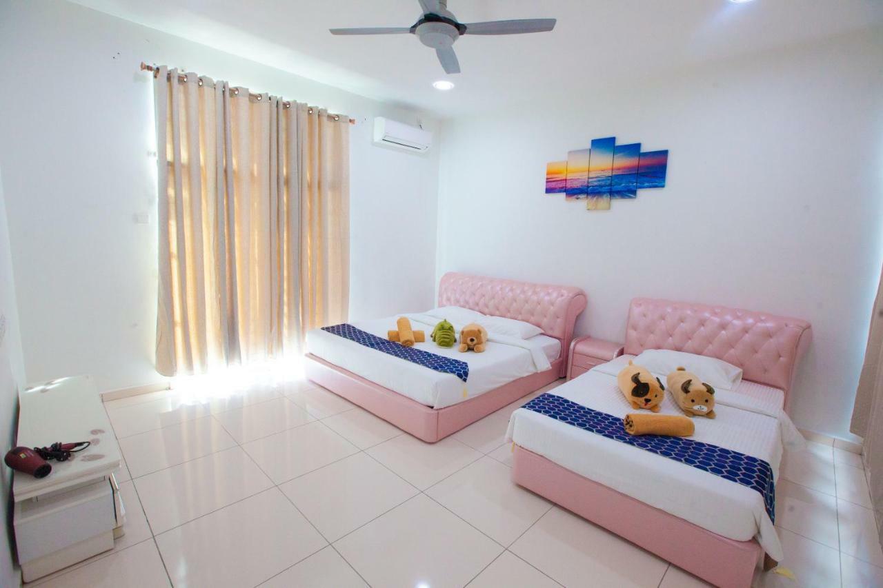 The Only Sea View In Town Villa Kuah Exterior photo